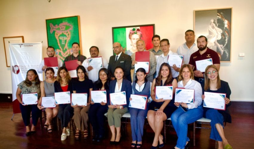 Entrega de diplomas de la Plataforma de Aprendizaje Anticorrupción