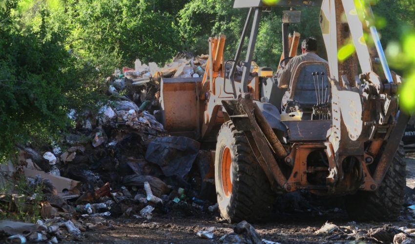 Combate Procuraduría Ambiental y Urbana basureros ilegales