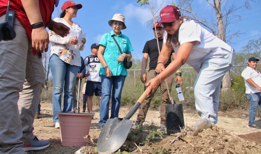 Activa SEDUMA conciencia ambiental; familias pedalean y plantan por un futuro sostenible