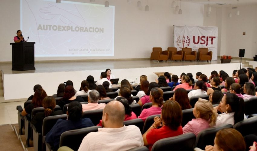 Mujeres de la SSPT reciben información sobre el cáncer de mama y taller de autoexploración