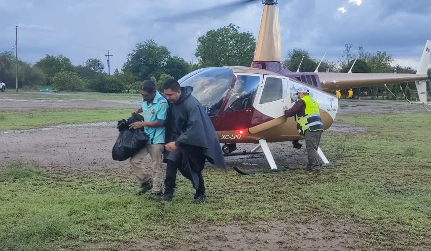 Activa Plan Tamaulipas de la SSPT helicópteros para evacuar a población afectada por creciente del río Purificación