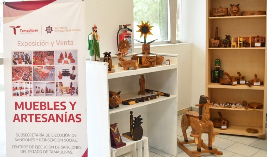 Realiza SSPT exposición itinerante de artesanías hechas en CEDES