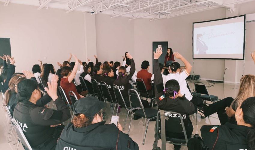 Conmemora SSPT con jornada de salud mes de la mujer