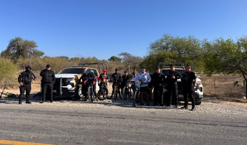 Brinda Guardia Estatal seguridad durante rodada ciclista en la carretera Tula–Ocampo