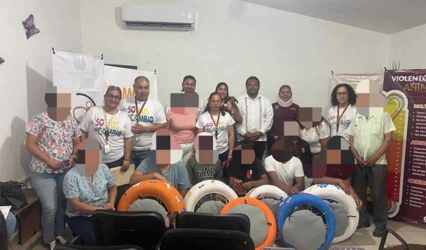 Adolescentes en conflicto con la Ley Penal elaboran y donan camas para mascotas con material reciclado