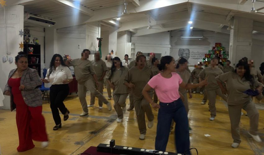 Imparten conferencia y activación física a mujeres del CEDES Altamira