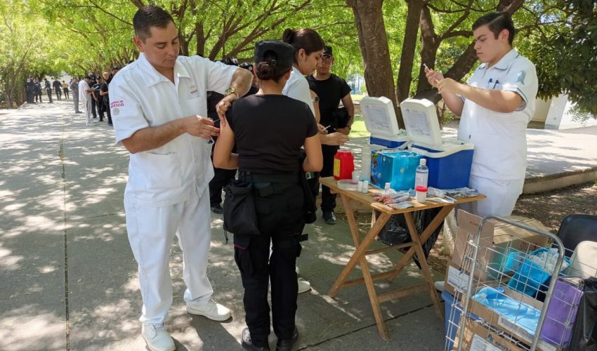 Lleva el ISSSTE jornada de vacunación a la SSPT