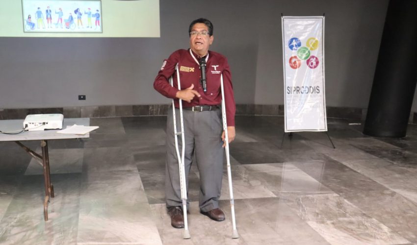 Capacita Subsecretaría de Transporte y SIPRODDIS a operadores de transporte público en Reynosa