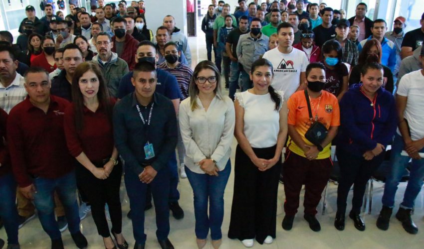 Más de cien victorenses viajan a CDMX con la meta de convertirse en guardias de protección federal