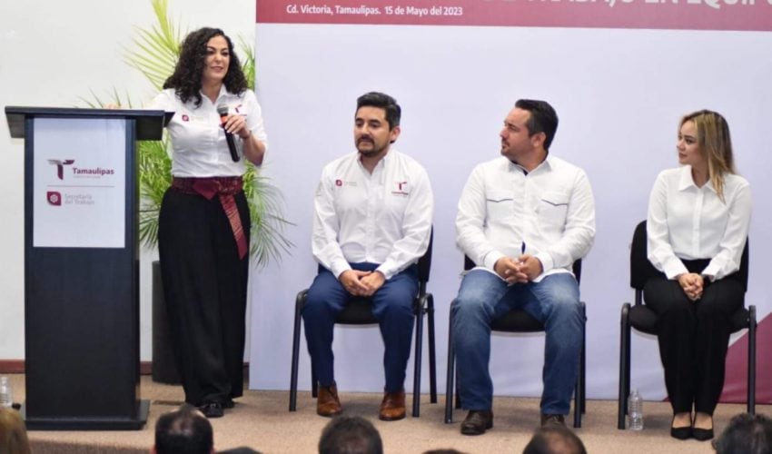 STPS de Tamaulipas y COEPRIS certifican a personas trabajadoras de la industria restaurantera