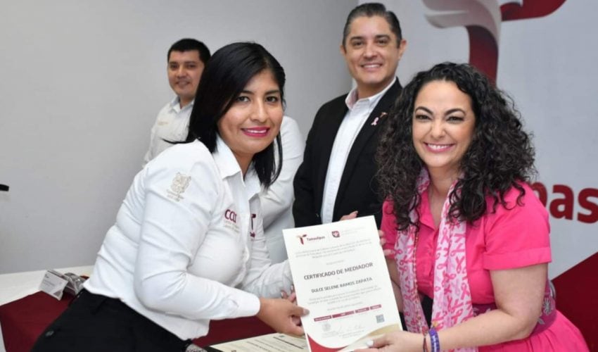Personal del Centro de Conciliación Laboral se certifica como Mediadores Públicos del Estado