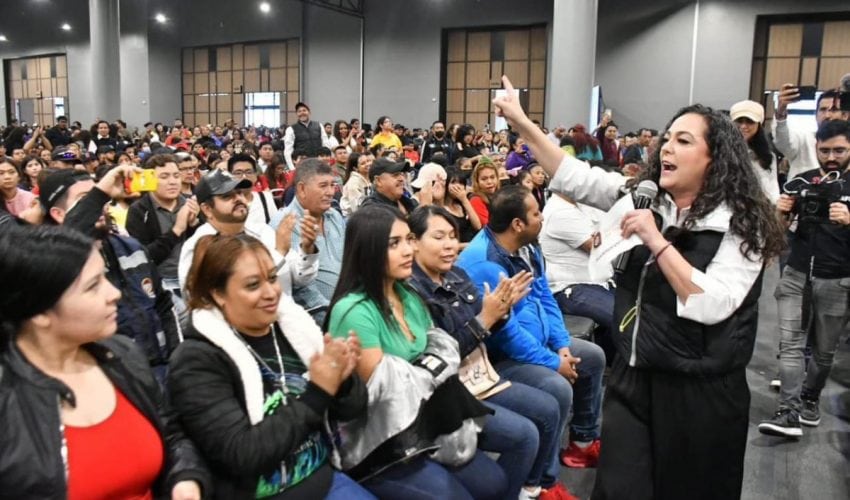 En capacitación a trabajadores, Olga Sosa anuncia incremento del 20% al salario mínimo