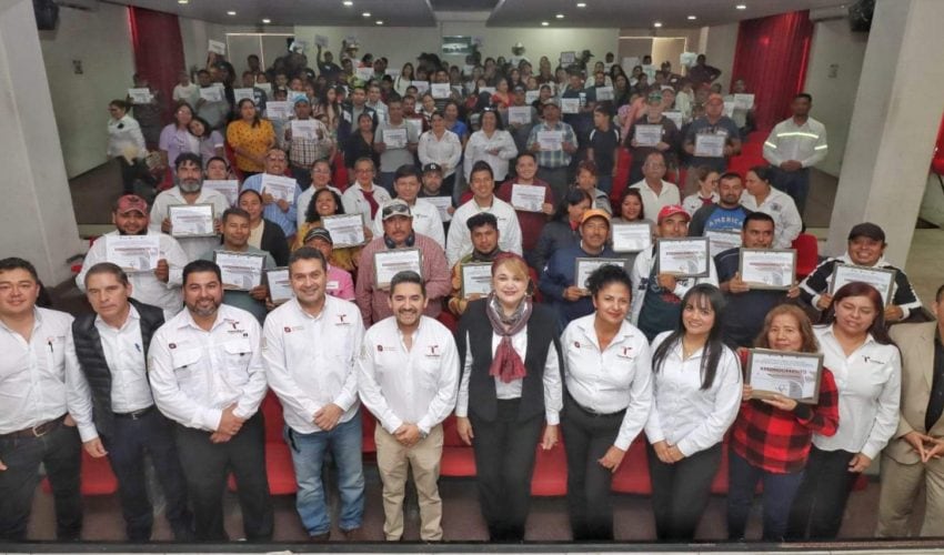 Recibe Secretaría del Trabajo a tamaulipecos que laboraron en Estados Unidos y Canadá