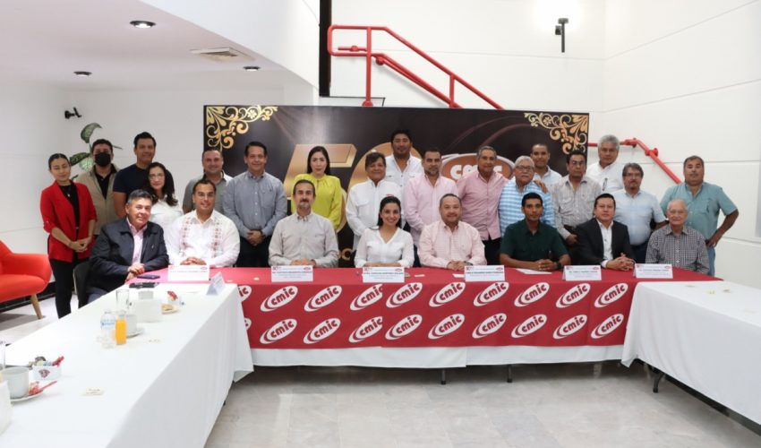 Capacita Secretaría del Trabajo a integrantes de la CMIC Tampico sobre actualizaciones en leyes laborales