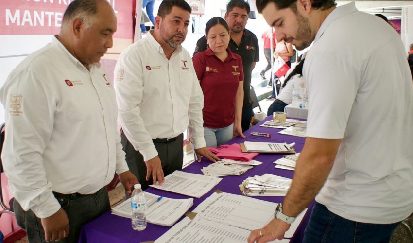 Acerca STPS oportunidades de empleo y movilidad laboral a habitantes de Nuevo Morelos