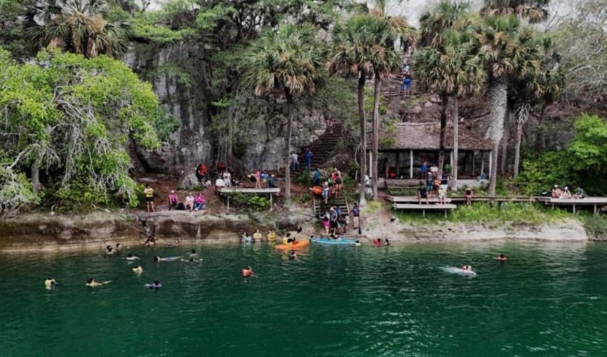 Impacta a visitantes “El Zacatón”, el cenote más profundo del planeta