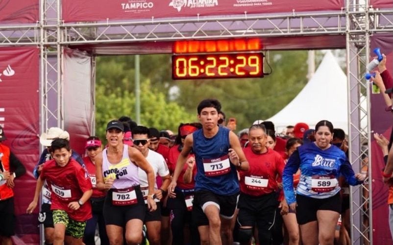 Conquistan el Triatlón Tamaulipas Eduardo Núñez y Fernanda Salazar