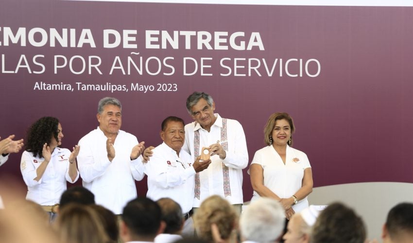 En la transformación del sector salud, las y los trabajadores tendrán seguridad laboral