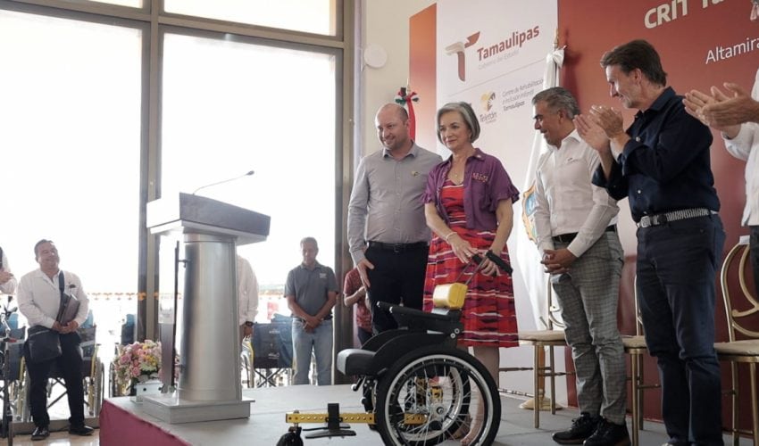 Recibe DIF Tamaulipas 20 sillas de ruedas especiales donadas por el CRIT Altamira