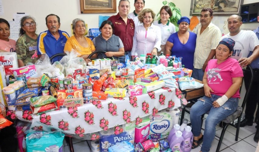 Entrega Conalep apoyos al albergue Casa Peregrina para pacientes con cáncer