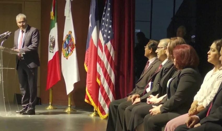 Inaugura secretario de Salud Congreso Binacional