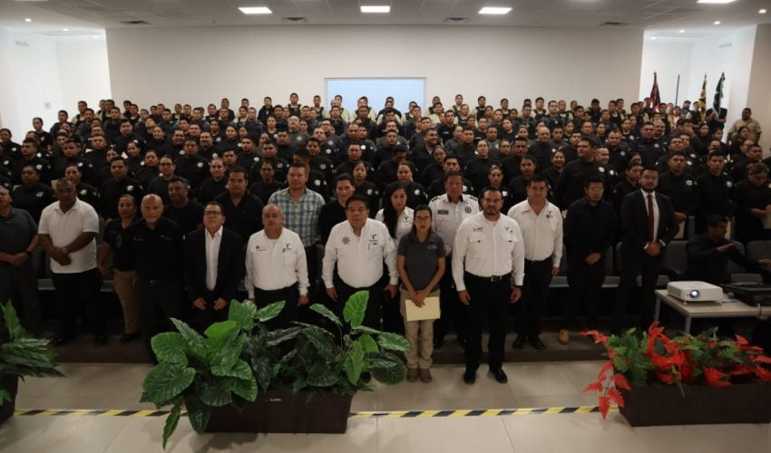 Egresa primera generación de la Guardia Estatal de Tránsito