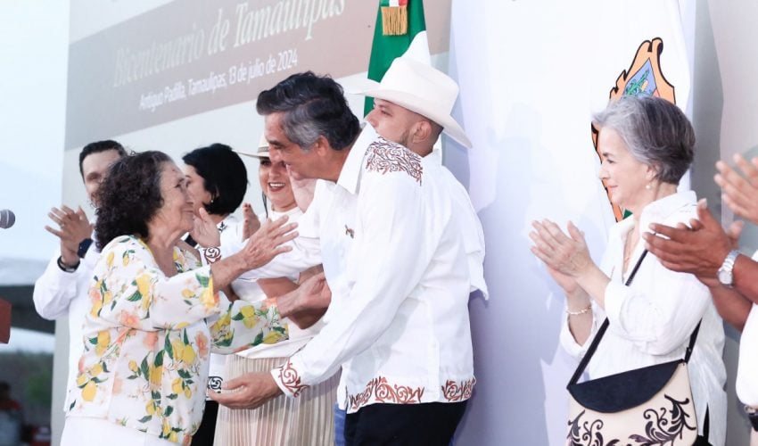 Reconoce gobernador a las y los habitantes de Padilla por su aportación al desarrollo de Tamaulipas