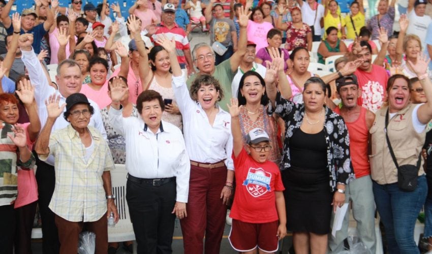 Entrega SEBIEN paquetes alimentarios en Tampico