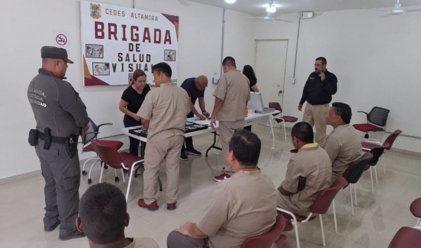 Reciben lentes PPLS del CEDES Altamira