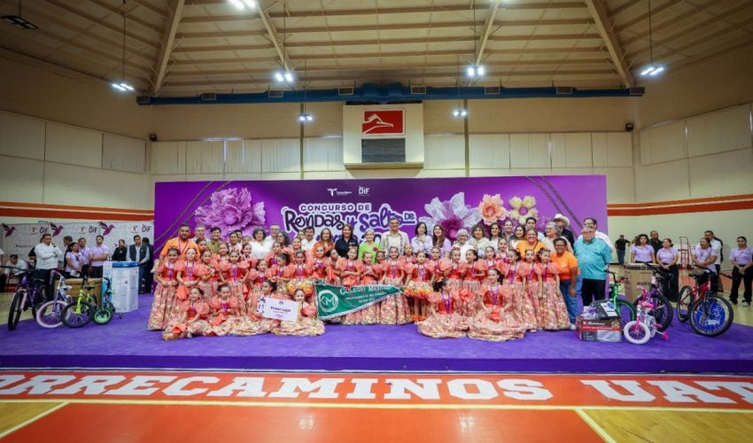 Impulsan Américo y María de Villarreal las tradiciones con el concurso de Rondas y Salto de Cuerda