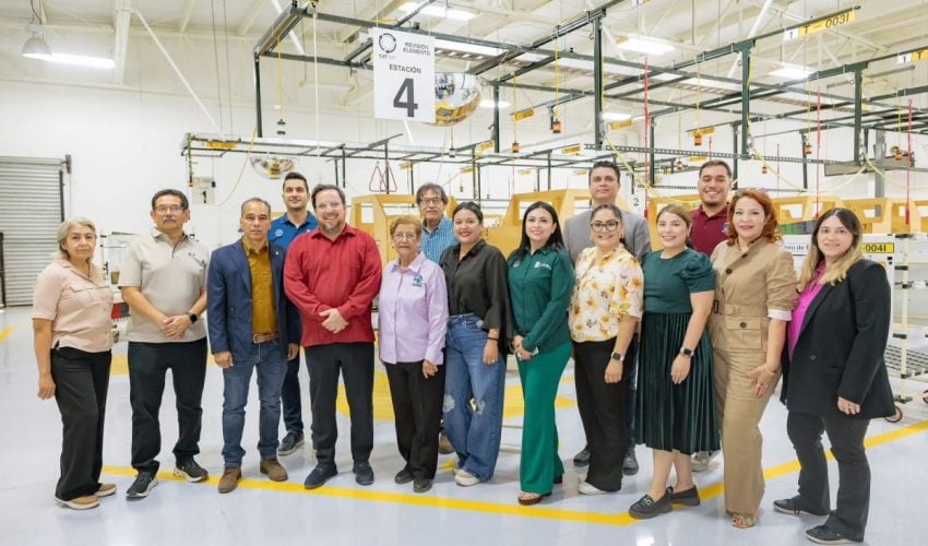 Distingue SET a maestras y maestros del ITNLD por 30 y 40 años de servicio educativo