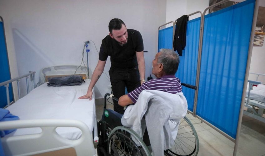DIF Tamaulipas y Fundación Qishle llevan jornada de salud a la Casa Hogar del Adulto Mayor