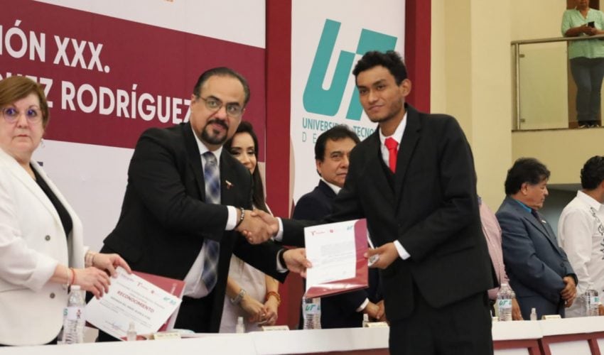 Gradúa UT Altamira a Generación XXX de los programas de ingeniería