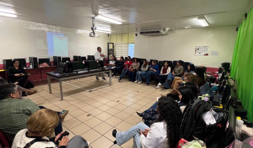 Fortalece SET bienestar docente con taller de desarrollo humano