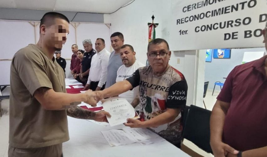 Entregan a PPLs de CEDES Reynosa constancias y premio nacional en box penitenciario