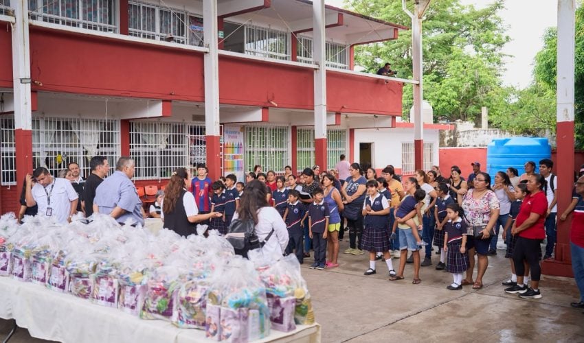 Entrega DIF Tamaulipas dotaciones para que estudiantes continúen con sus desayunos escolares en vacaciones